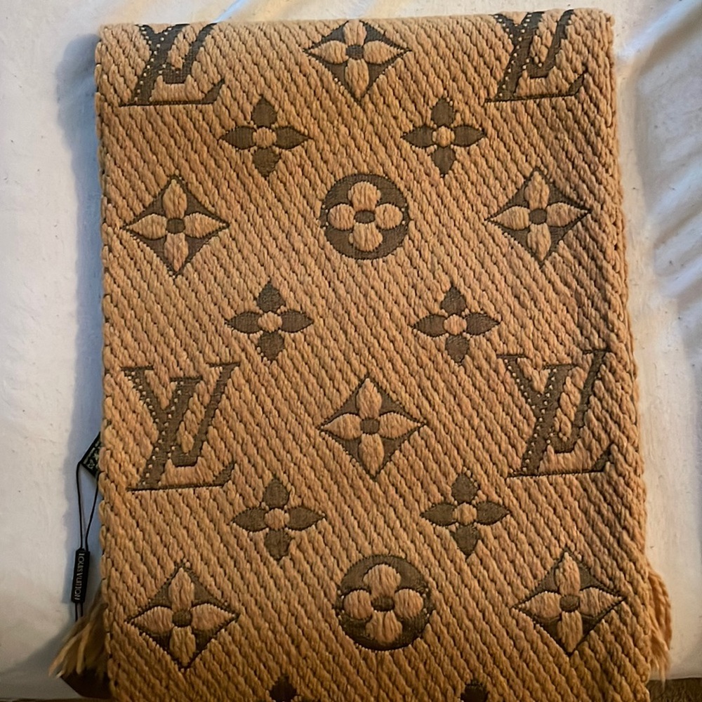 COPY - LV Monogram Scraf